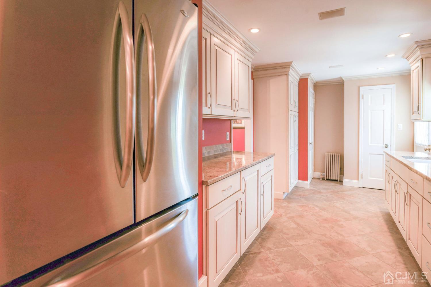 77 1st Street Edison, NJ 08837 - Photo 18 of 50