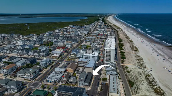 $747,000 | 23 39th Street, Unit B, Sea Isle City, NJ 08243
