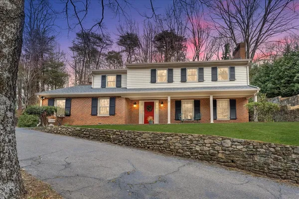 $640,000 | 415 Willow Oak Drive Southwest, Roanoke, VA 24014
