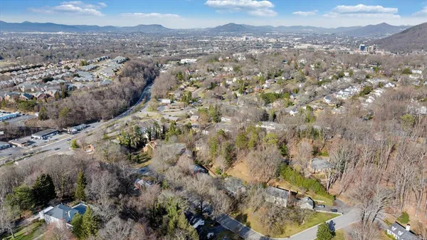 $640,000 | 415 Willow Oak Drive Southwest, Roanoke, VA 24014