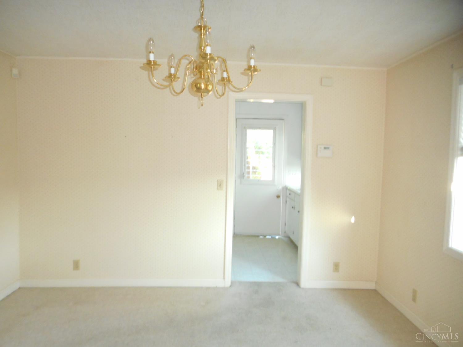 7146 Althaus Road Cincinnati, OH 45247 - Photo 10 of 23 Gallery Image 10
