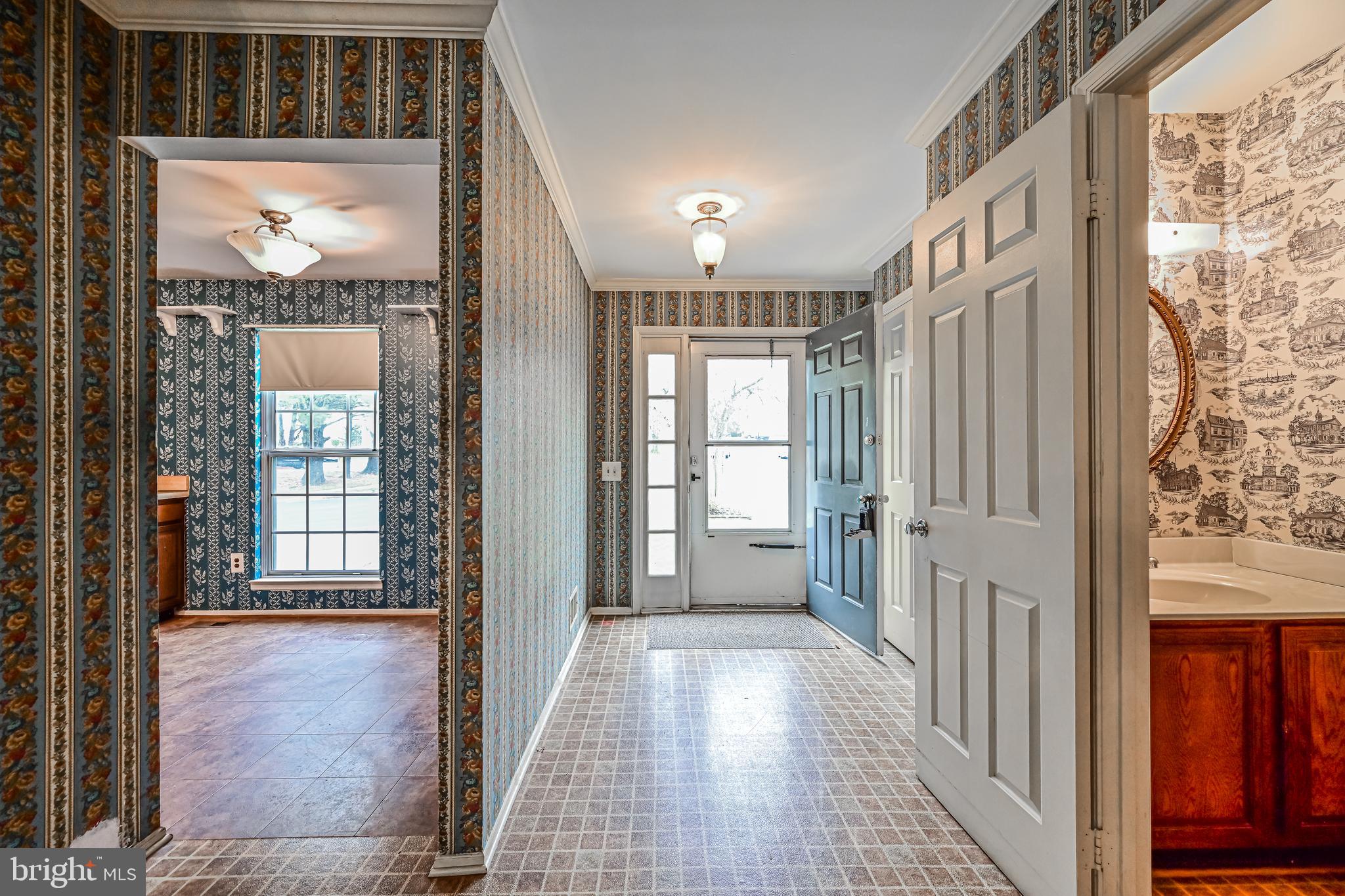 5934 Powell's Landing Road Burke, VA 22015 - Photo 2 of 12 Gallery Image 2