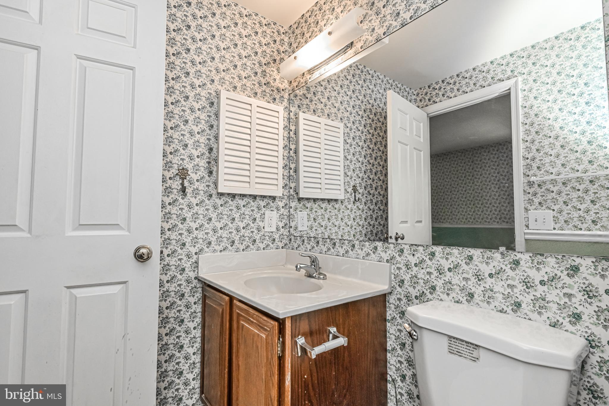 5934 Powell's Landing Road Burke, VA 22015 - Photo 7 of 12 Gallery Image 7