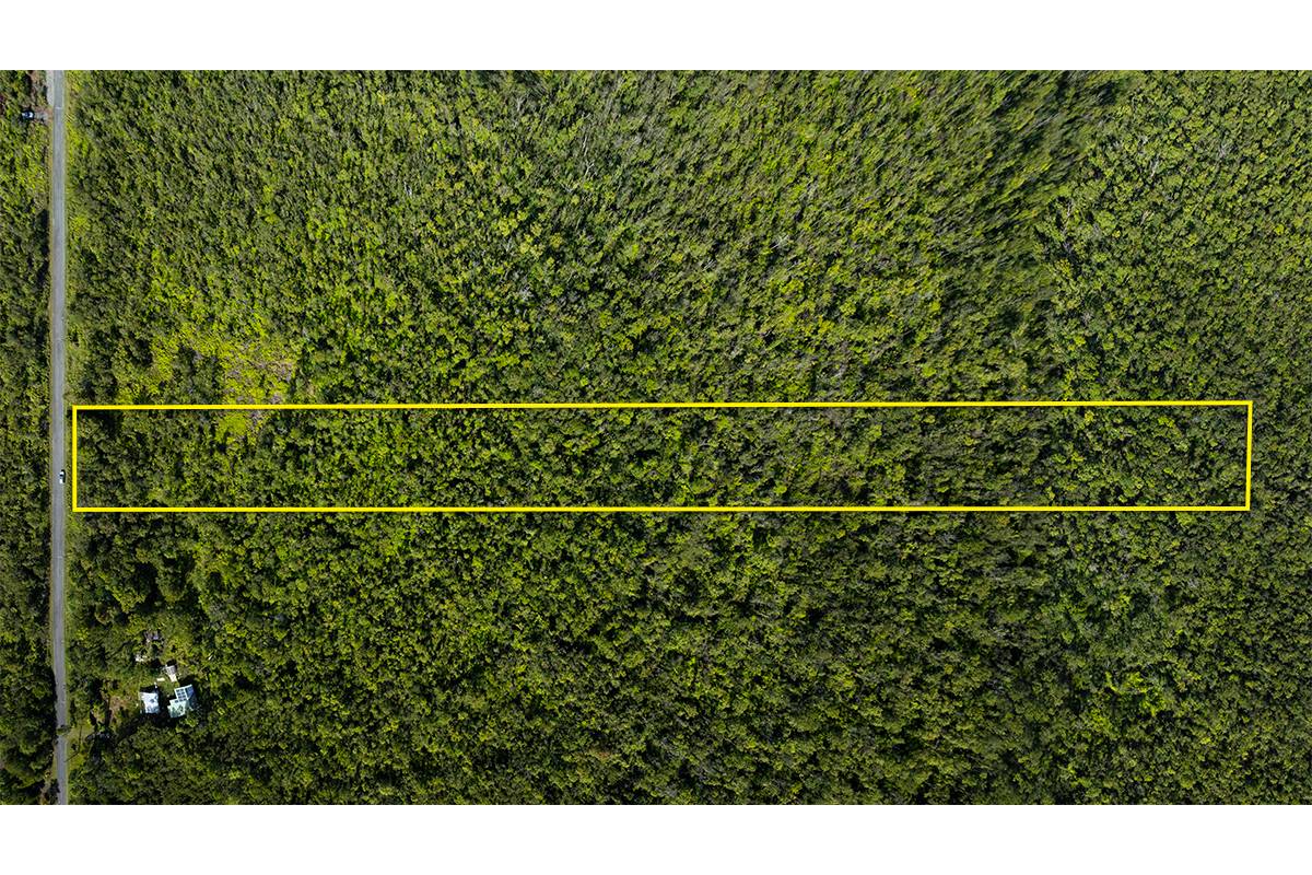13 Kaleponi Road Pahoa, HI 96778 - Photo 2 of 9 a view of a room