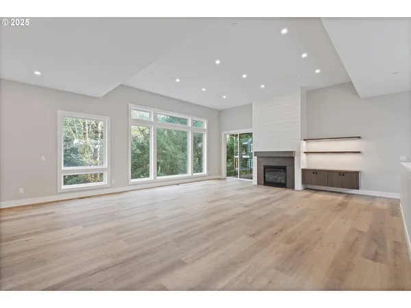 $1,725,000 | 740 Monica Court, Cannon Beach, OR 97110