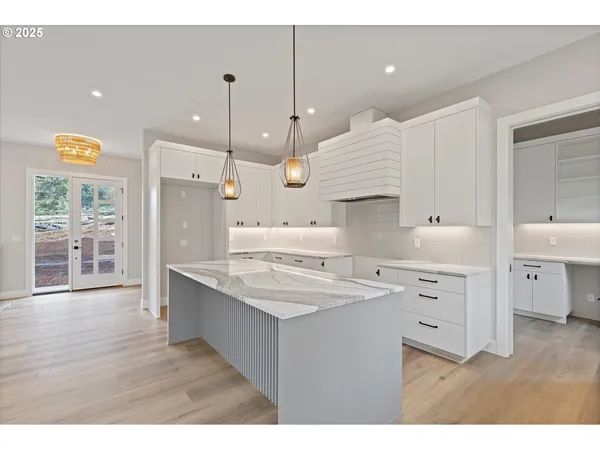 $1,725,000 | 740 Monica Court, Cannon Beach, OR 97110