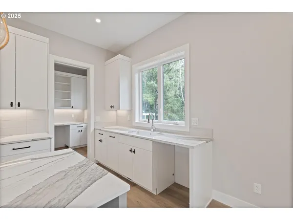 $1,725,000 | 740 Monica Court, Cannon Beach, OR 97110