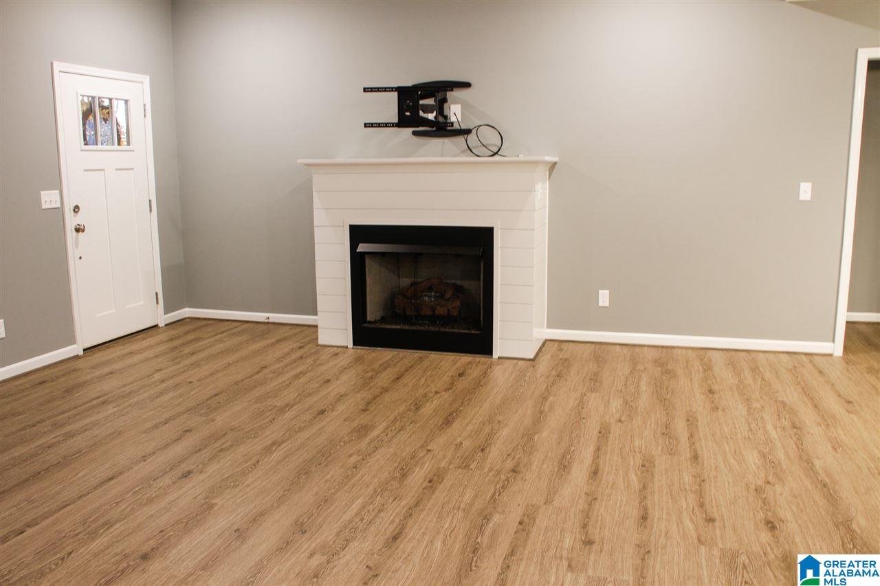 403 Henry Road Southwest Jacksonville, AL 36265 - Photo 4 of 28