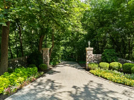 $10,995,000 | W2908 Walcowis Drive, Linn, WI 53147