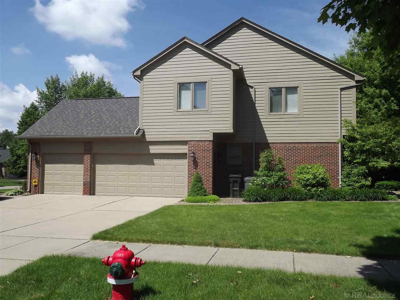3798 Beechcrest Road Rochester Hills, MI 48309 - Photo 2 of 20