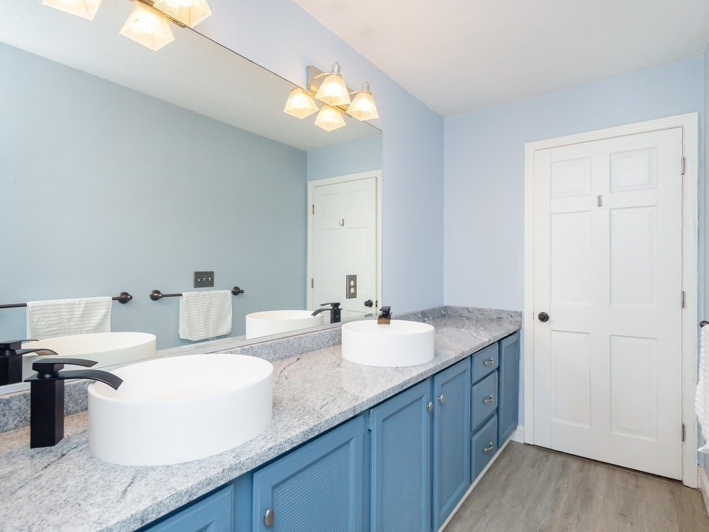 13 Old Colony Road Foxboro, MA 02035 - Photo 32 of 42