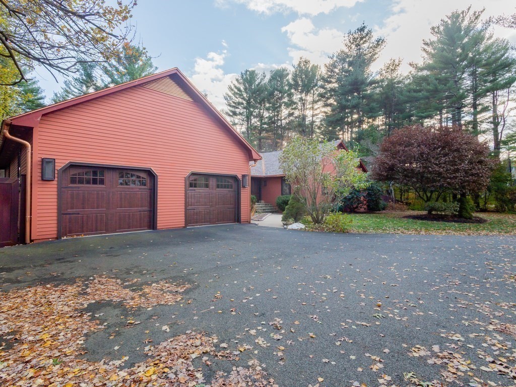 13 Old Colony Road Foxboro, MA 02035 - Photo 4 of 42