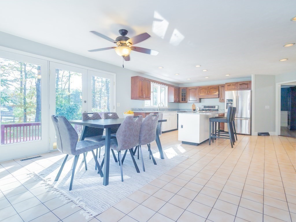13 Old Colony Road Foxboro, MA 02035 - Photo 5 of 42