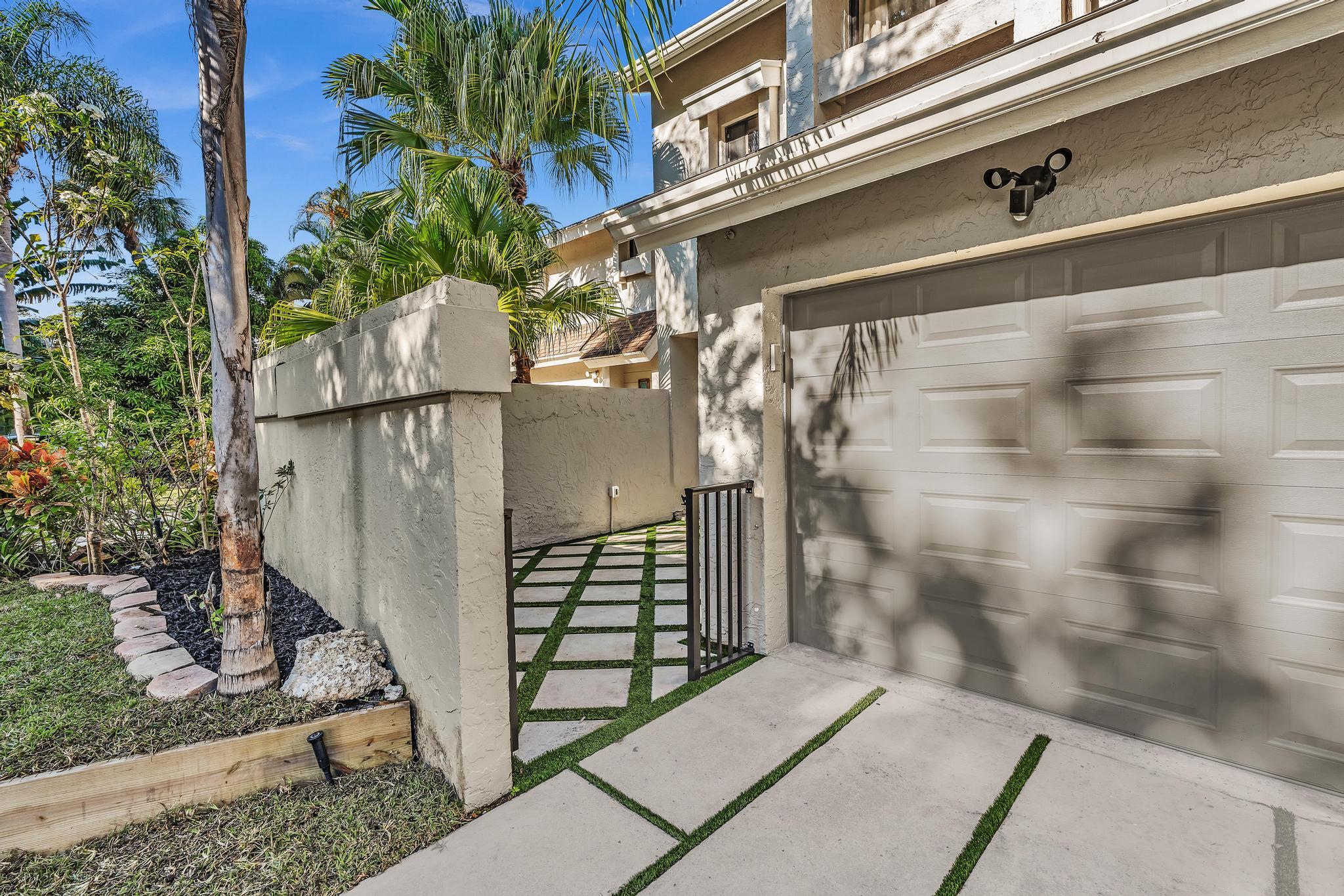 6565 Parkview Drive, Unit C Boca Raton, FL 33433 - Photo 26 of 40 a view of a wooden door