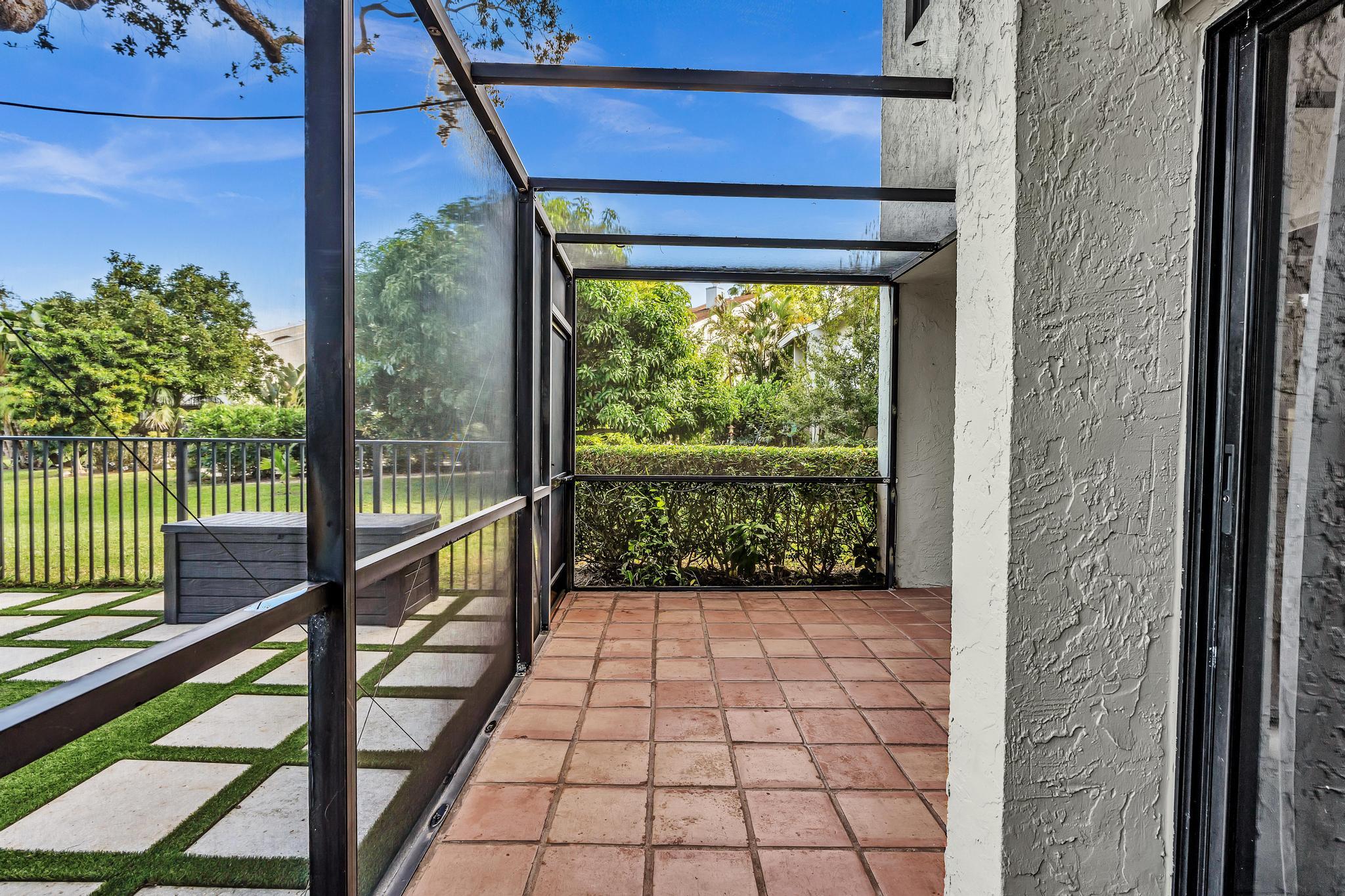 6565 Parkview Drive, Unit C Boca Raton, FL 33433 - Photo 29 of 40 a view of a porch