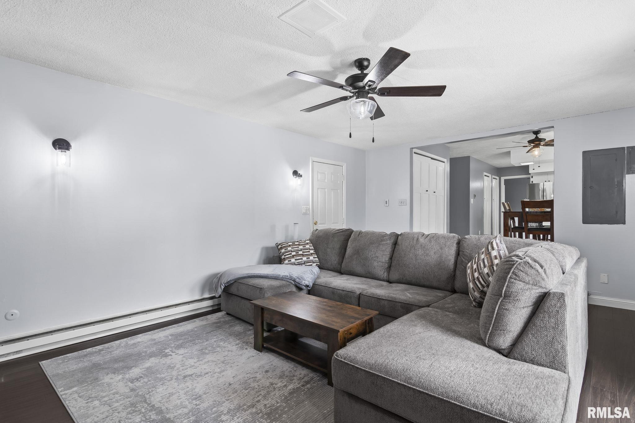 3226 Brunk Drive Springfield, IL 62712 - Photo 9 of 43