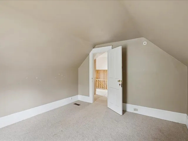 $85,900 | 239 North Dwight Street, Jackson, MI 49202