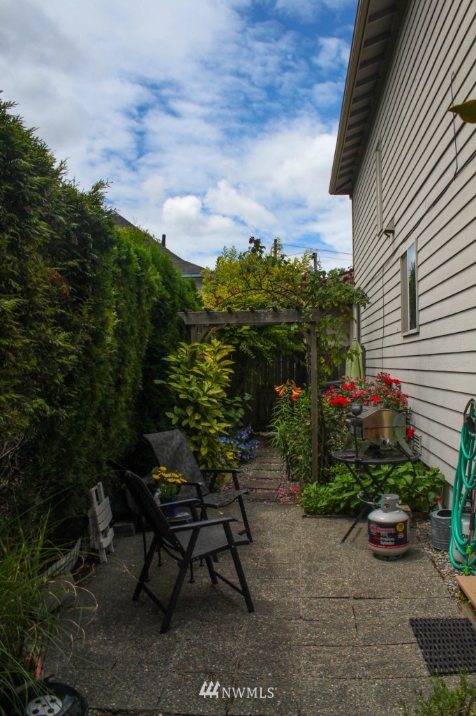 516 Williams Avenue South, Unit B Renton, WA 98057 - Photo 16 of 18 Gallery Image 16