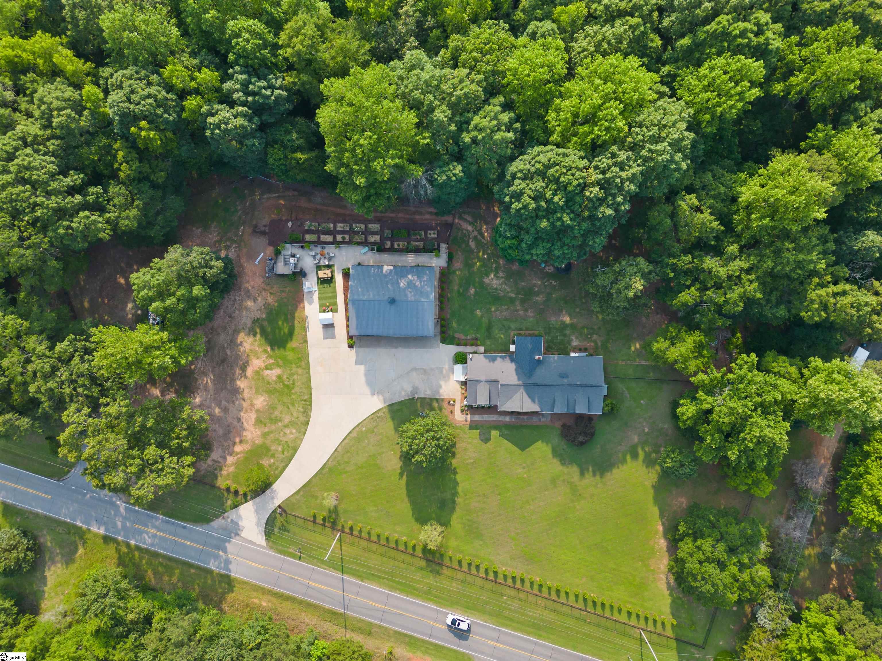 1917 Highway 418 Fountain Inn, SC 29644 - Photo 4 of 36