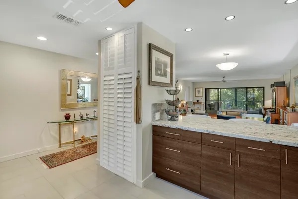 $2,800 | 102 Clubhouse Circle, Jupiter, FL 33477