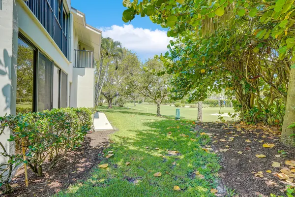 $2,800 | 102 Clubhouse Circle, Jupiter, FL 33477