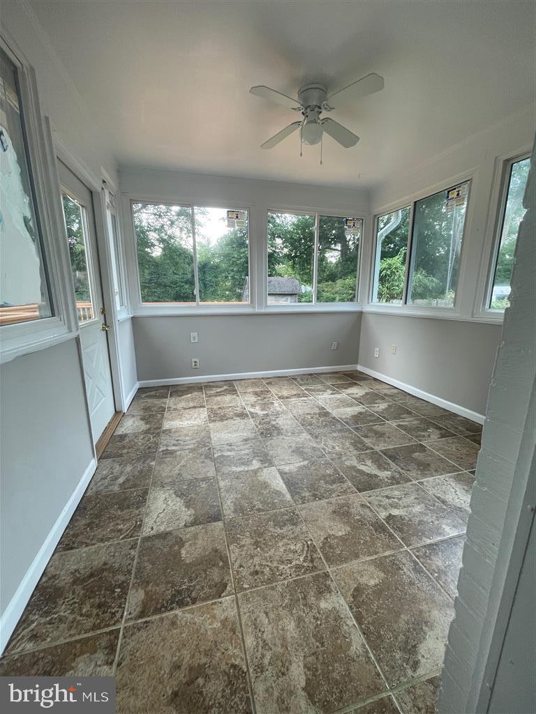 1934 Mcfall Street McLean, VA 22101 - Photo 5 of 6 Sun Room