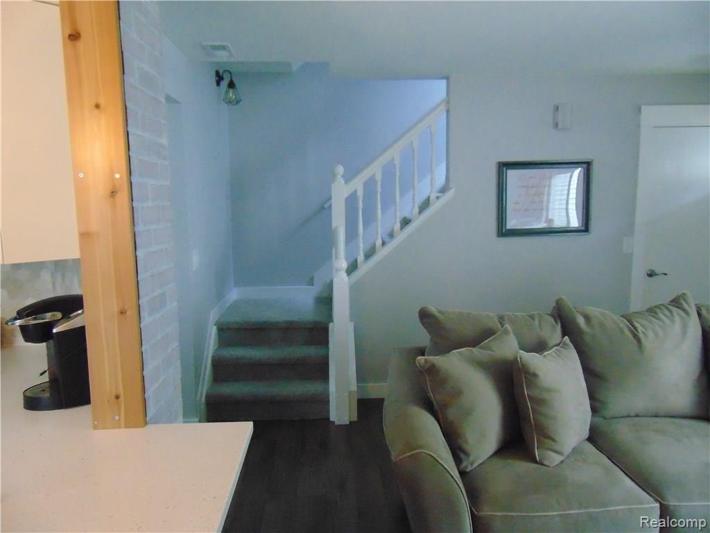 1559 Streamwood Court Rochester, MI 48307 - Photo 15 of 25 DSC00700.JPG