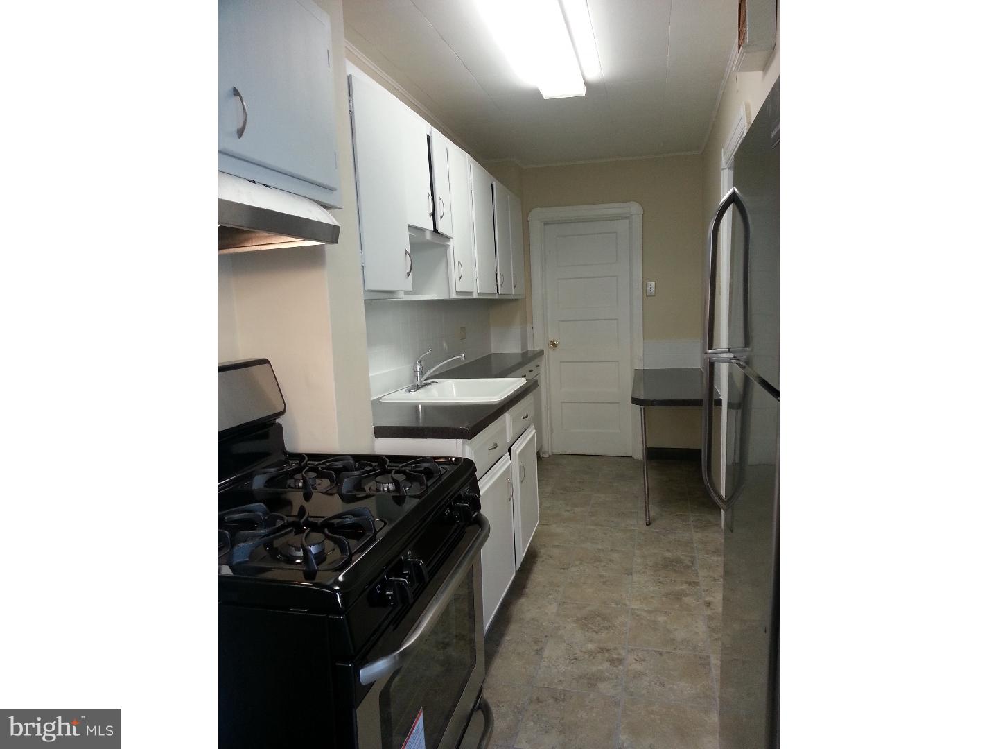 525 Littlecroft Road Upper Darby, PA 19082 - Photo 12 of 20 Kitchen