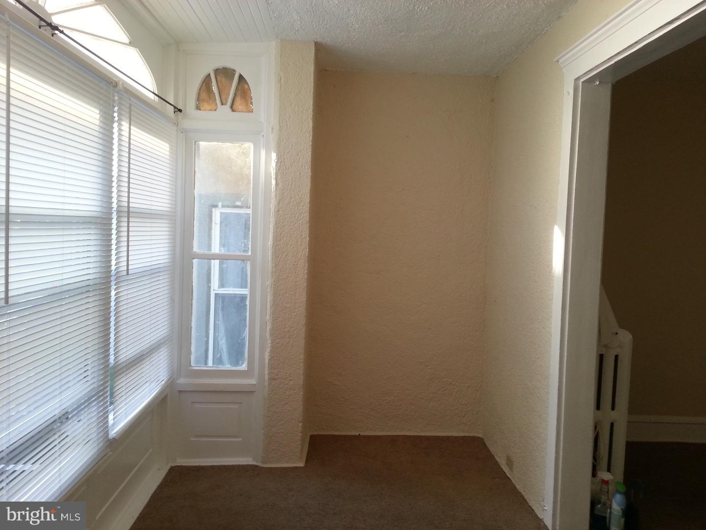 525 Littlecroft Road Upper Darby, PA 19082 - Photo 4 of 20 Foyer