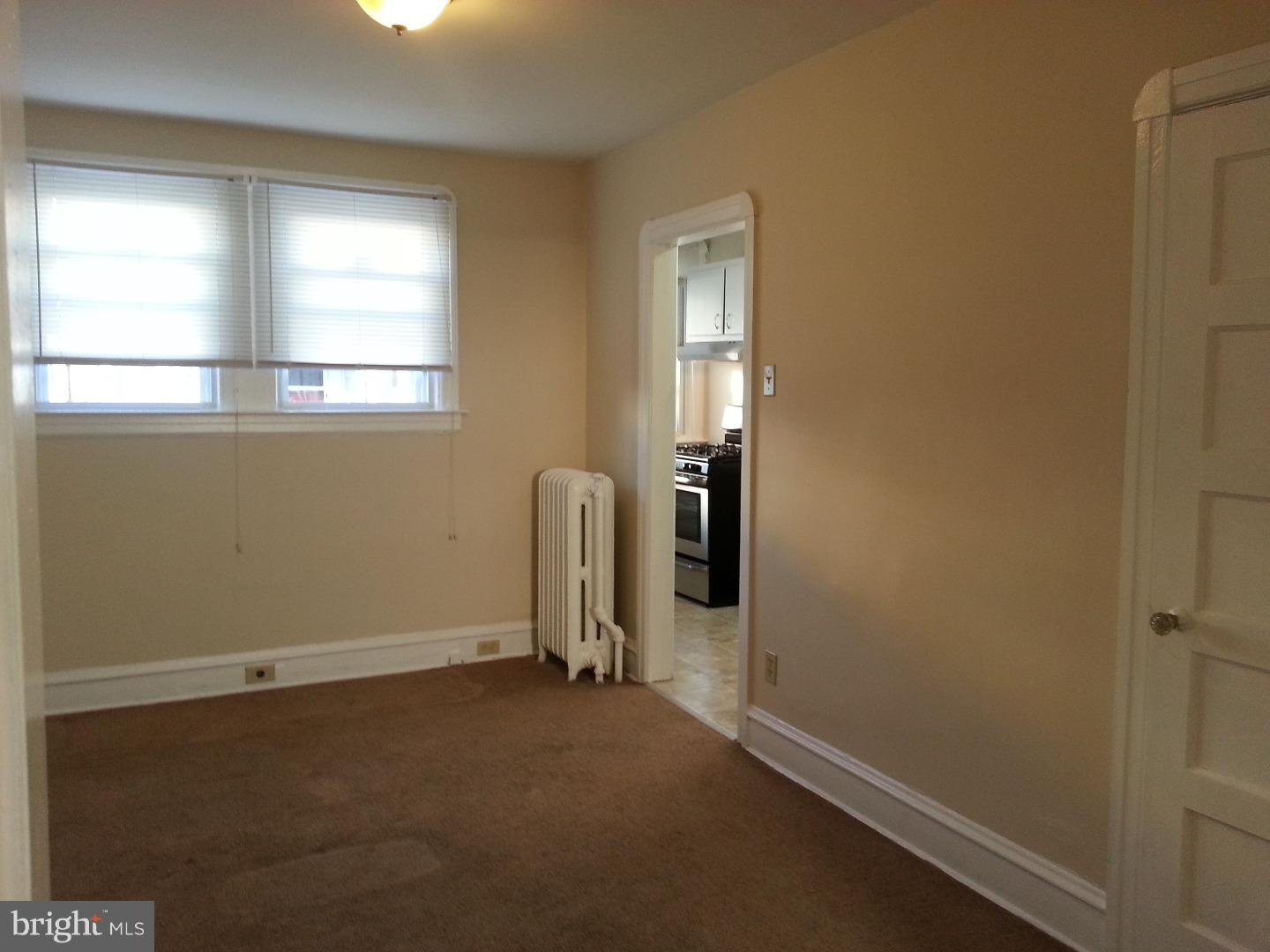 525 Littlecroft Road Upper Darby, PA 19082 - Photo 10 of 20 Dining Room