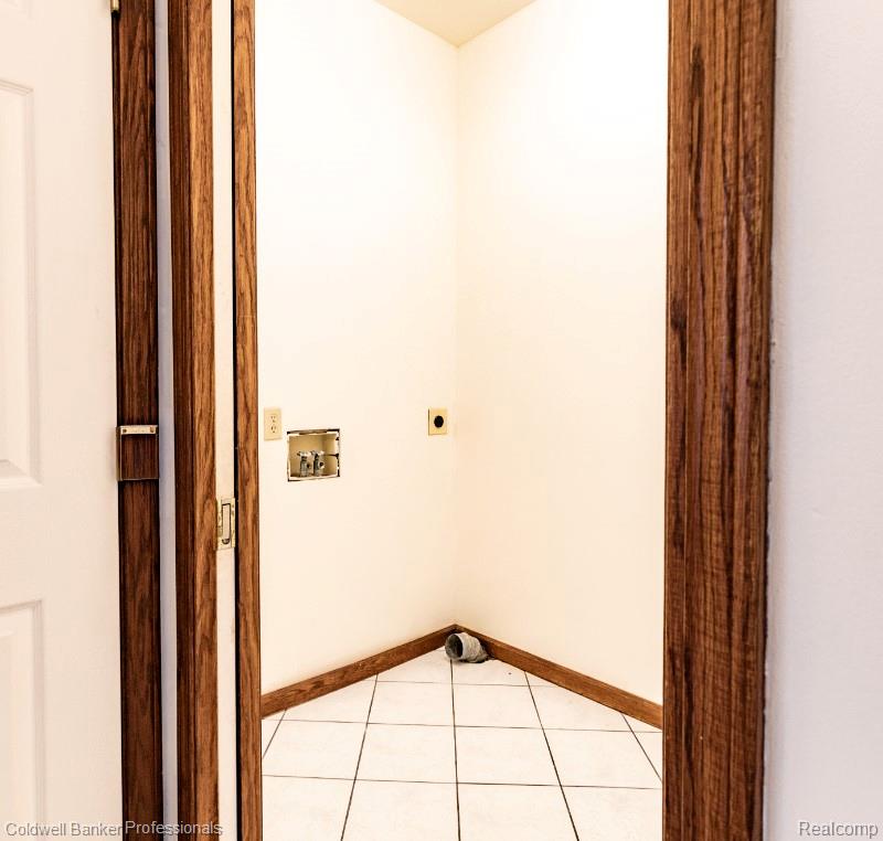 11171 Lapeer Road Davison, MI 48423 - Photo 33 of 42