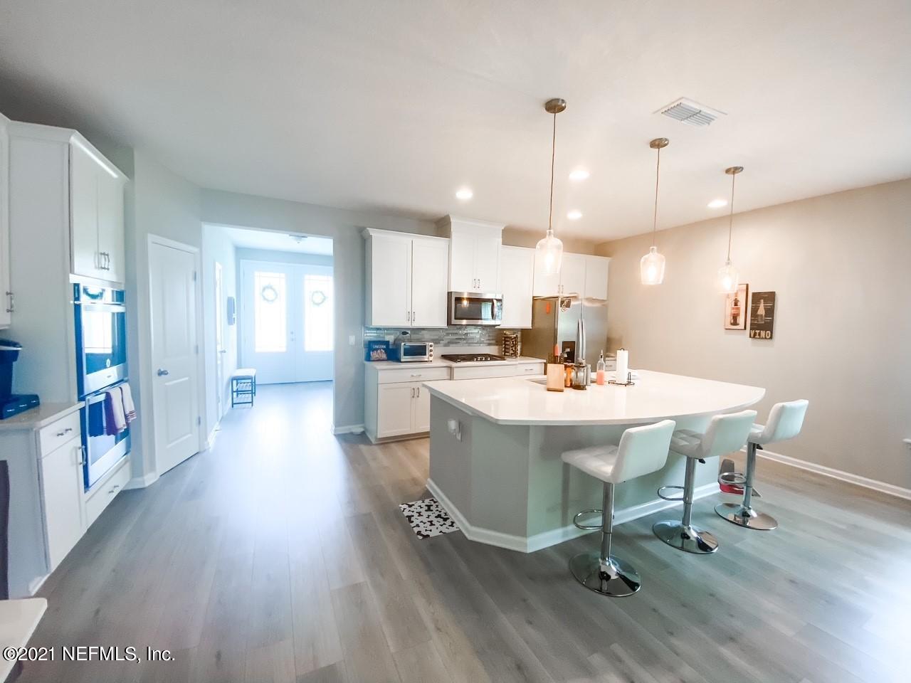 9867 Kevin Road Jacksonville, FL 32257 - Photo 3 of 15 Kitchen