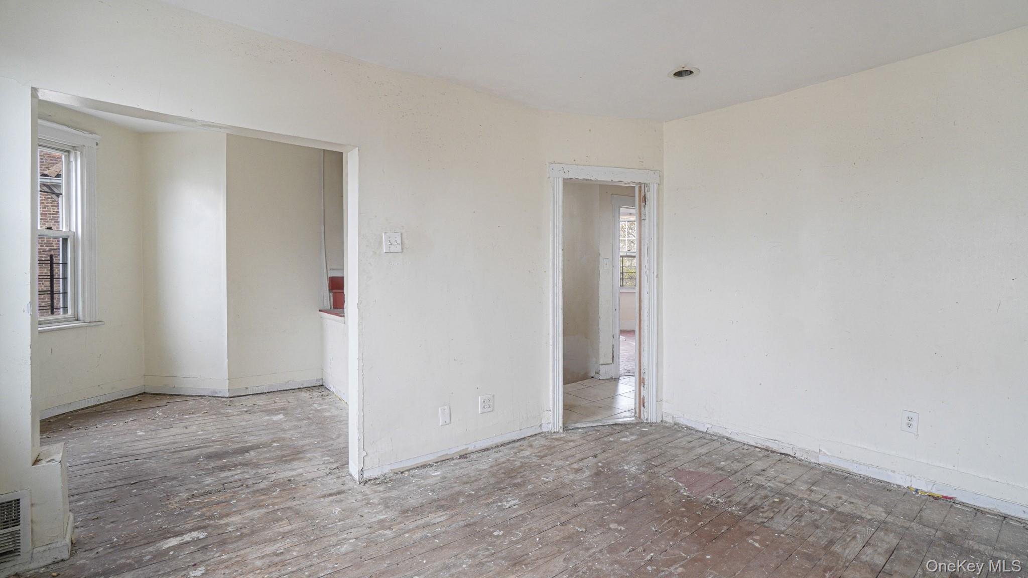 111 South Fulton Avenue Mount Vernon, NY 10550 - Photo 9 of 19 View of empty room