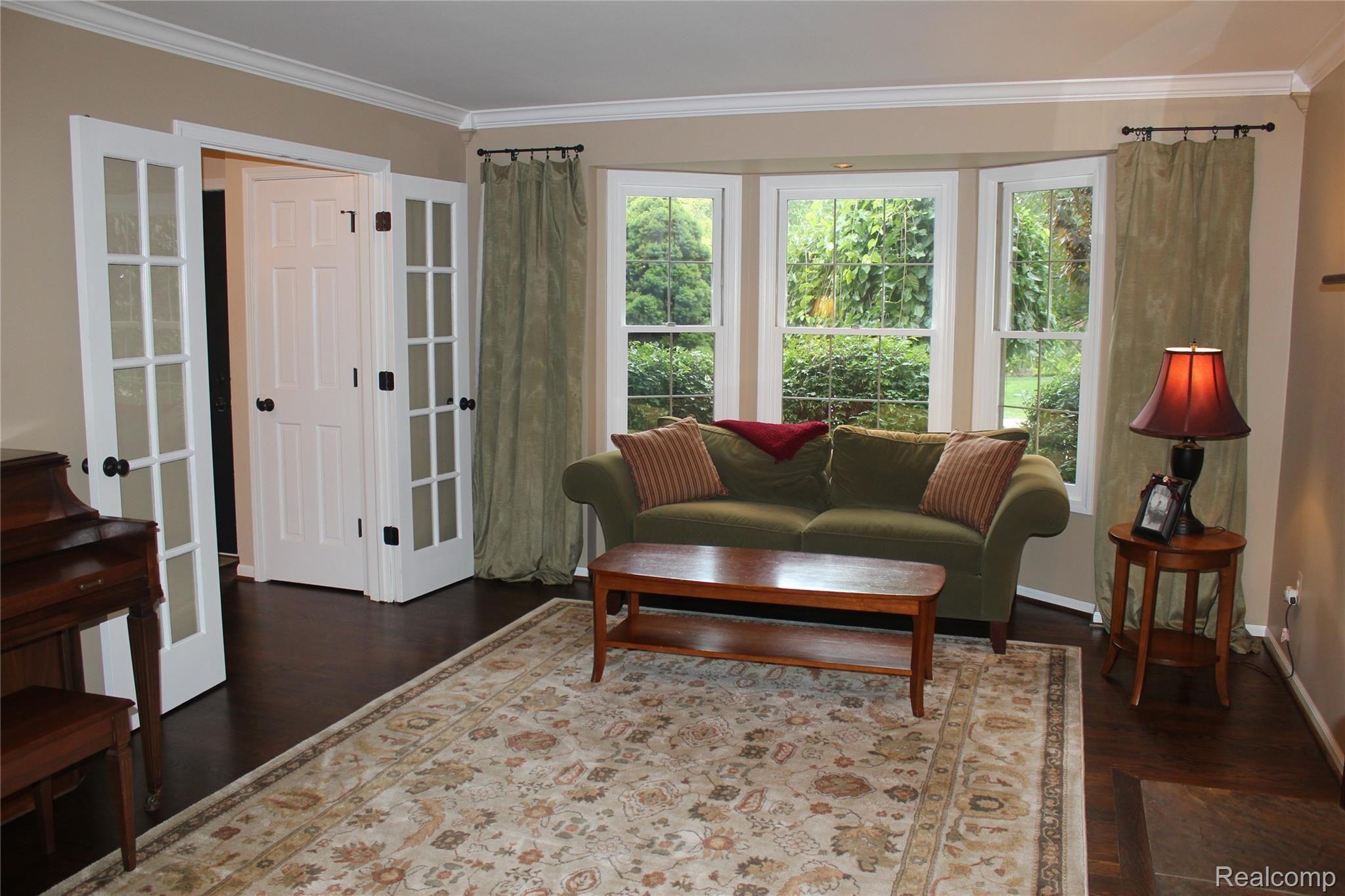 1794 Skyline Drive Rochester, MI 48306 - Photo 18 of 41 Skyline 18 - Living Room with Bay Window.JPG