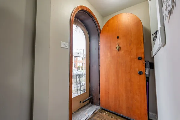 $395,000 | 6825 South Rockwell Street, Chicago, IL 60629