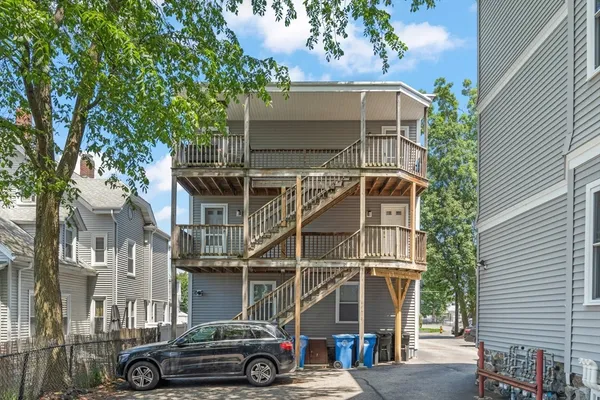 a car parked in front of a building
