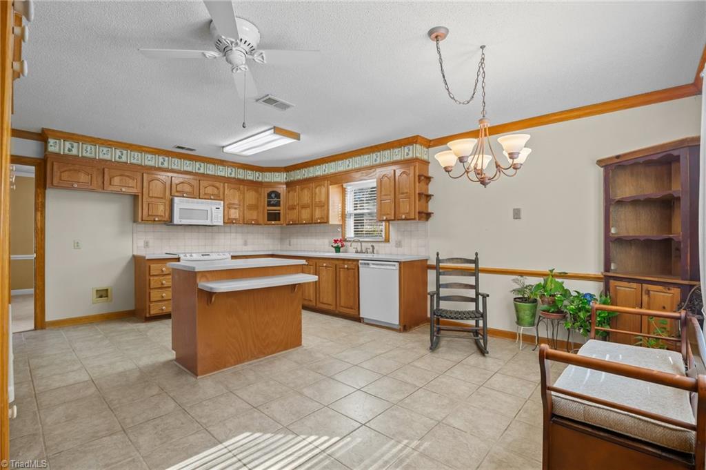 312 Cutty Sark Road Winston-Salem, NC 27103 - Photo 10 of 40 Gallery Image 10
