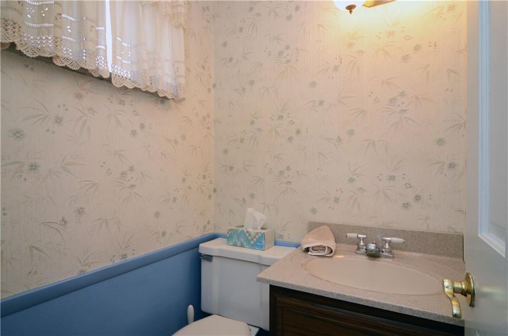 517 Old Farm Road Pittsburgh, PA 15234 - Photo 5 of 24 Powder room on the main level