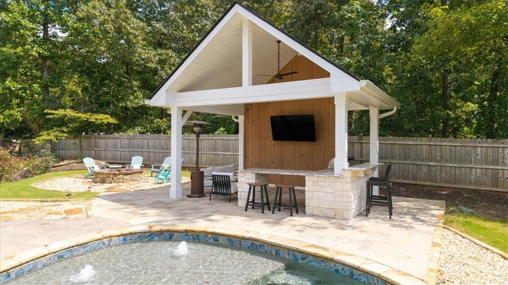 1365 Ridgefield Drive Roswell, GA 30075 - Photo 5 of 41