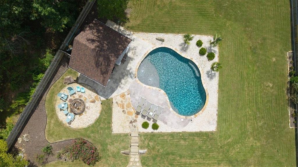 1365 Ridgefield Drive Roswell, GA 30075 - Photo 9 of 41