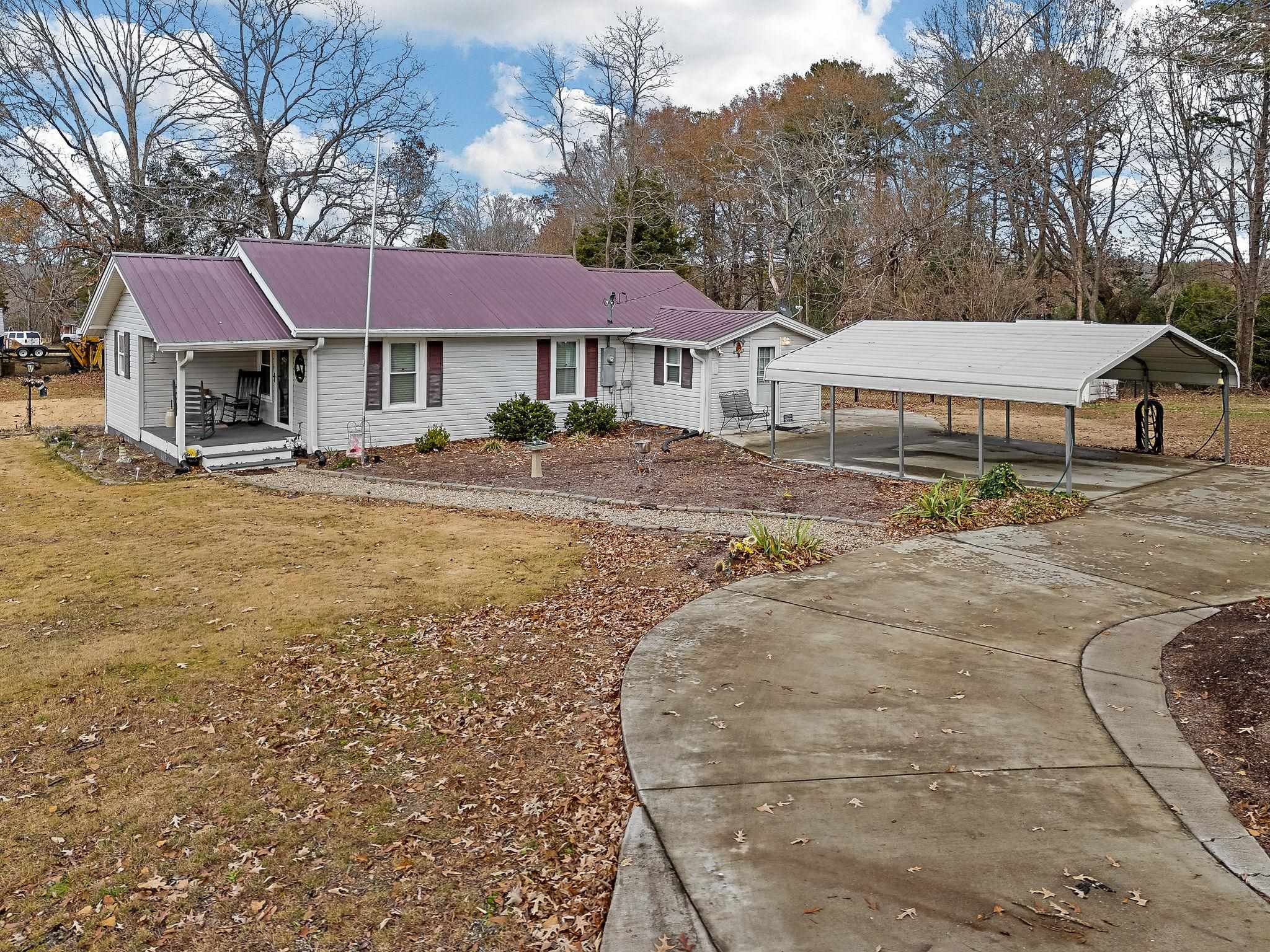 653 Green Lake Road Chesnee, SC 29323 - Photo 4 of 34 Gallery Image 4