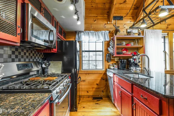 $550,000 | 2148 Little Valley Road, Unit B, Sevierville, TN 37862