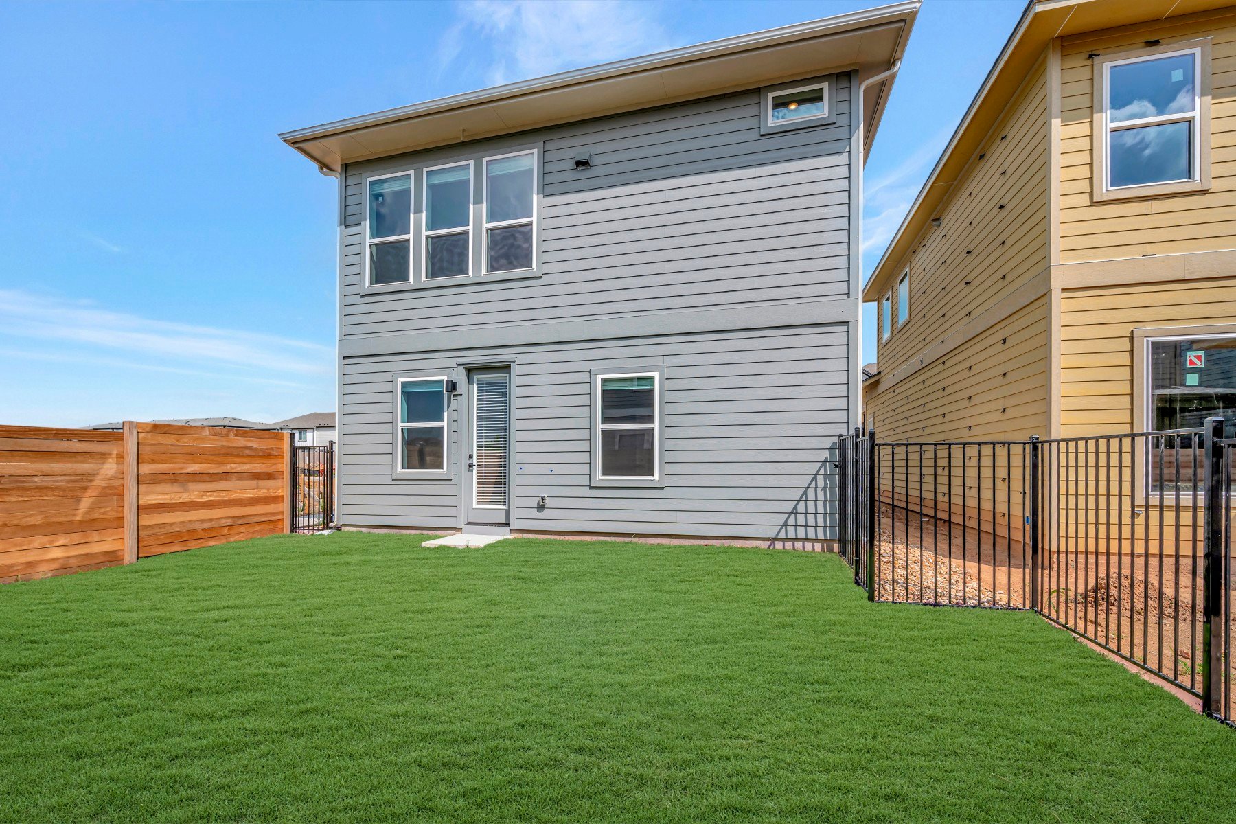 1017 Brickell Loop Austin, TX 78744 - Photo 18 of 31 Back