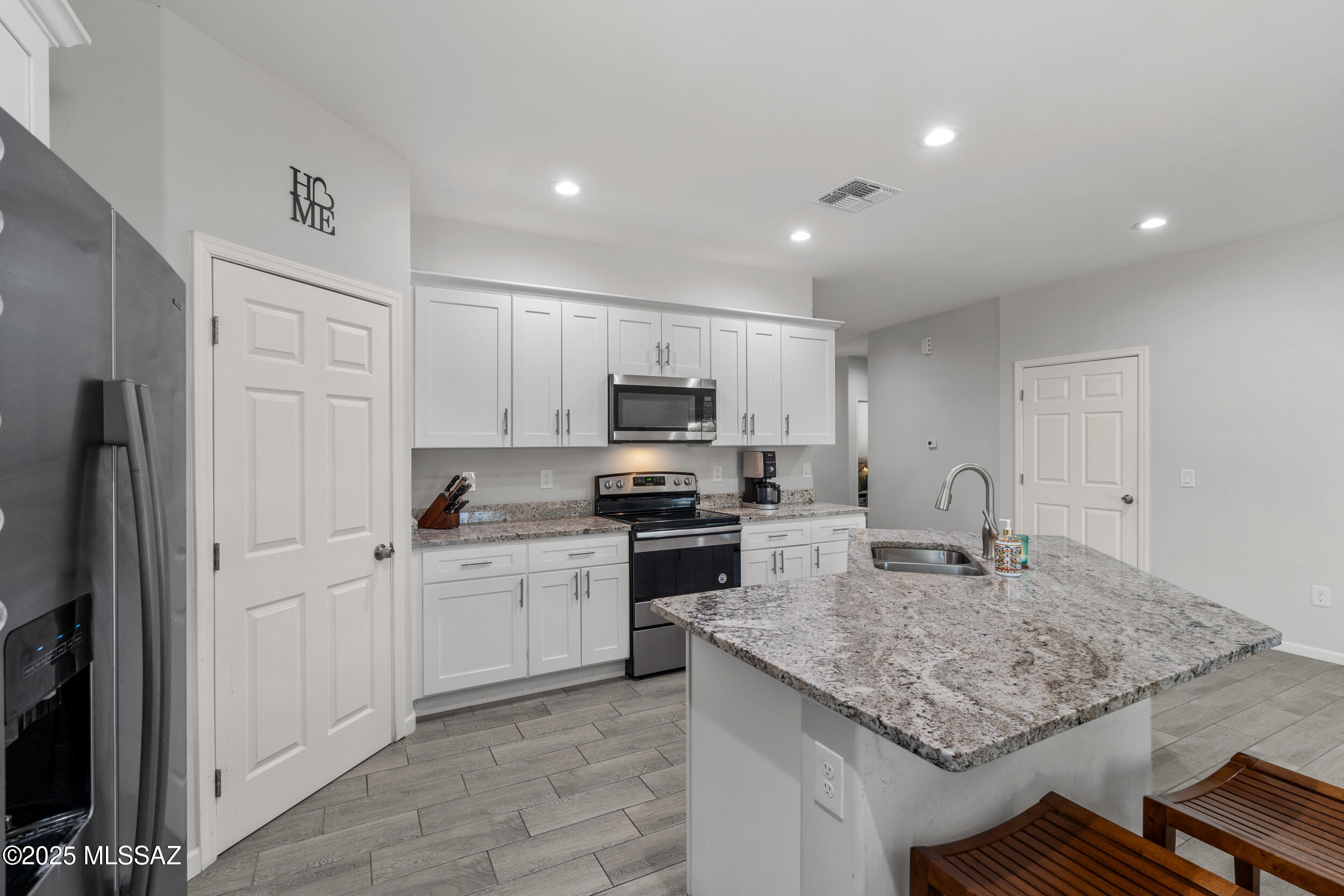 1941 East Greenlee Road Tucson, AZ 85719 - Photo 1 of 29 Gallery Image 1