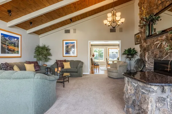 $1,038,000 | 803 Valley W Circle, Bishop, CA 93514