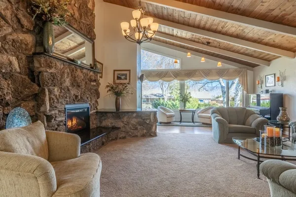 $1,038,000 | 803 Valley W Circle, Bishop, CA 93514