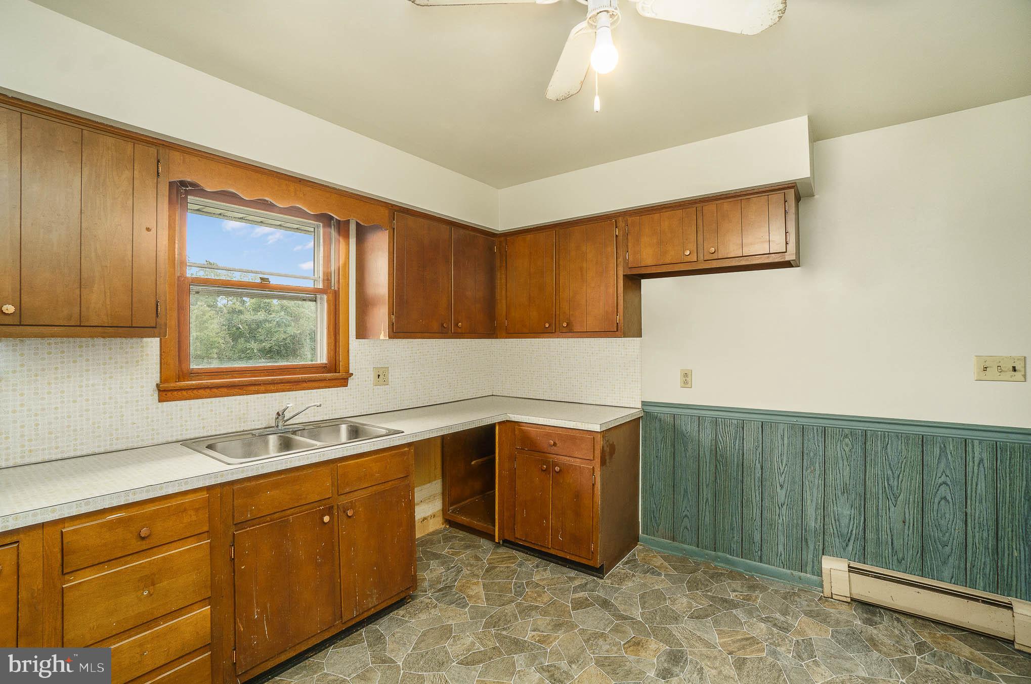 647 Alexander Spring Road Carlisle, PA 17015 - Photo 11 of 25 Gallery Image 11