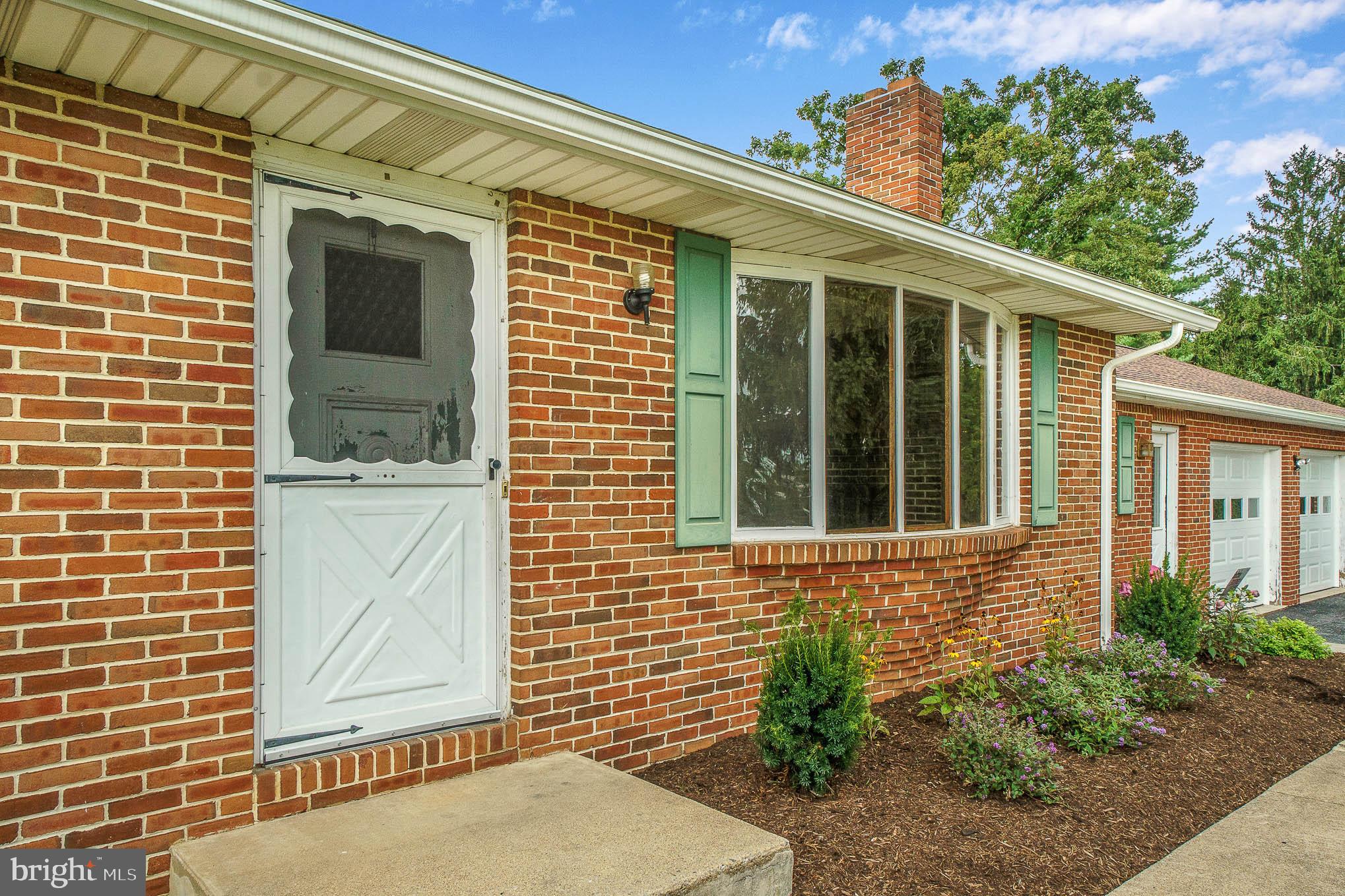 647 Alexander Spring Road Carlisle, PA 17015 - Photo 4 of 25 Gallery Image 4