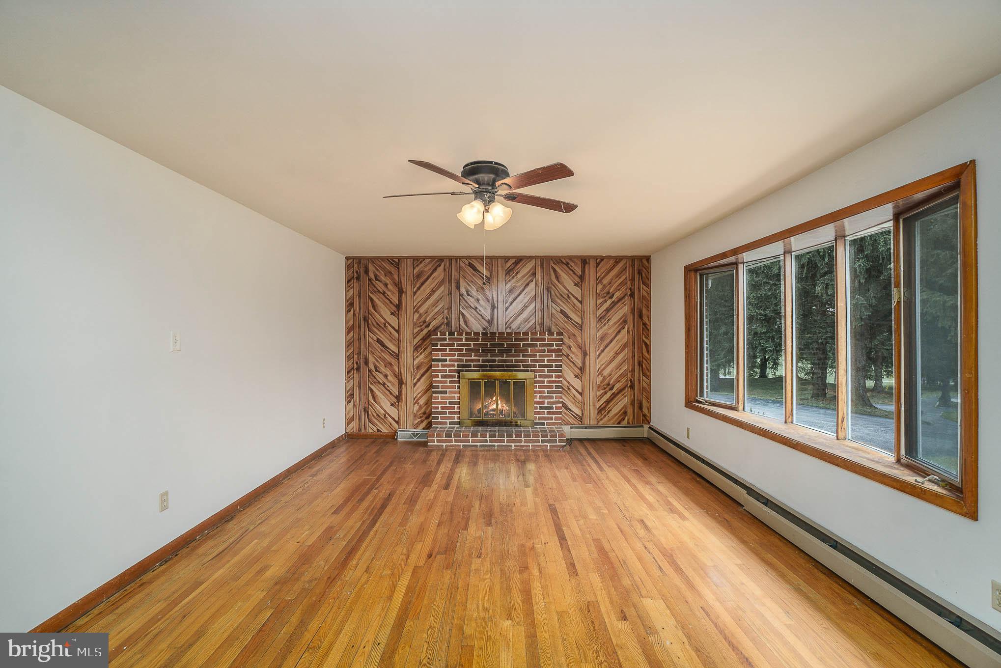647 Alexander Spring Road Carlisle, PA 17015 - Photo 7 of 25 Gallery Image 7