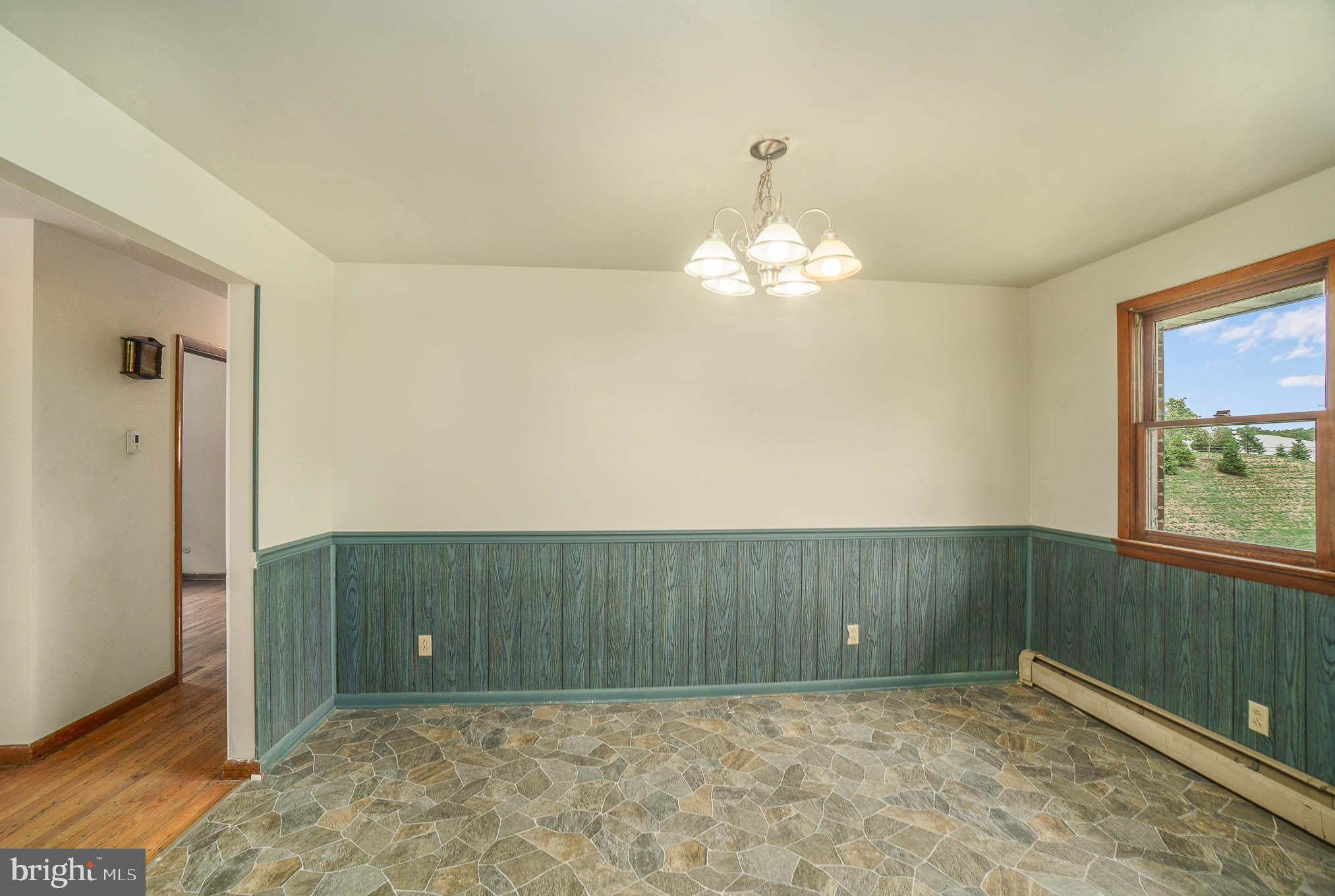 647 Alexander Spring Road Carlisle, PA 17015 - Photo 9 of 25 Gallery Image 9